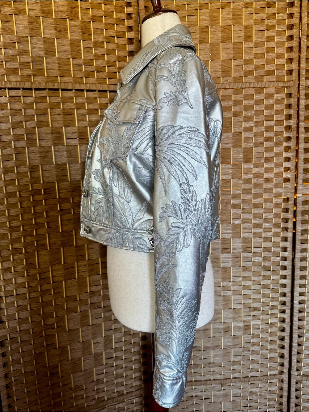 NWT Guess Clelia embroidered metallic silver trucker jacket - Picture 9 of 16